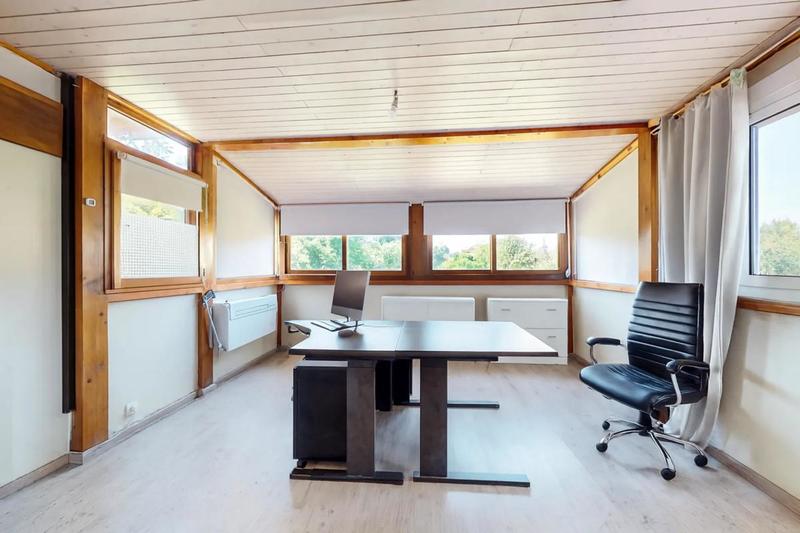 Maison - 290 m² - 9 pièces