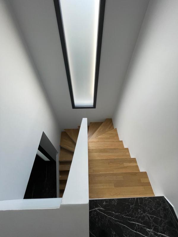 Maison - 189 m² - 8 pièces