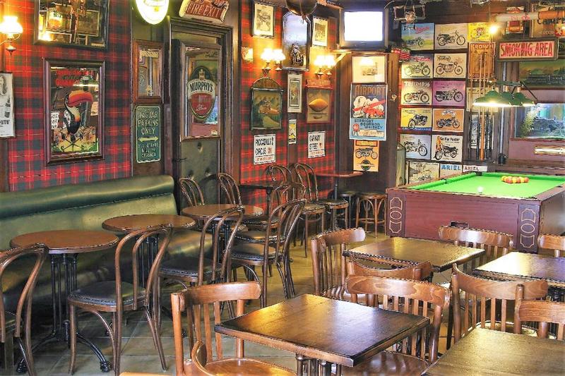 Local commercial - 200 m² - 8 pièces