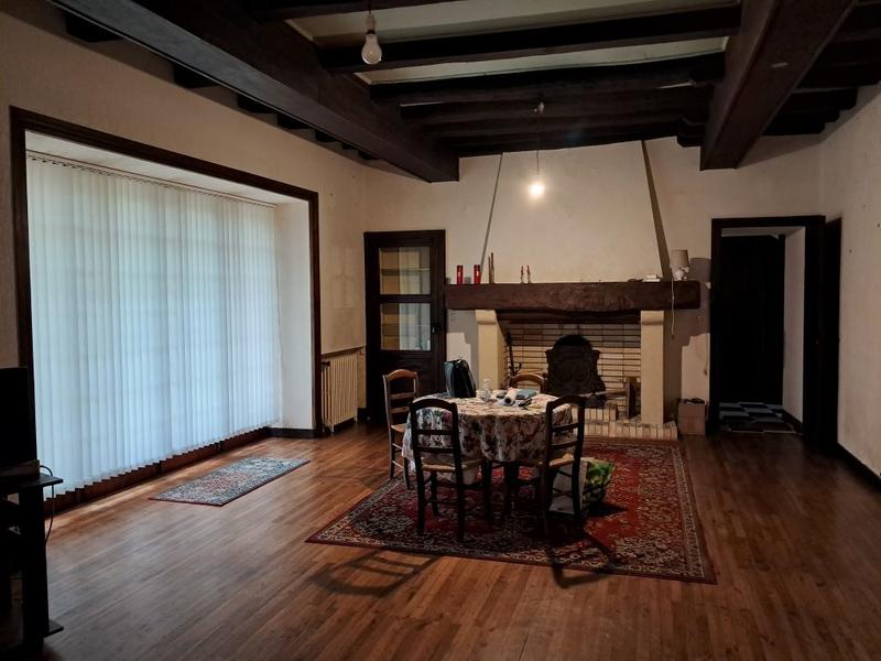 Maison - 230 m² - 11 pièces