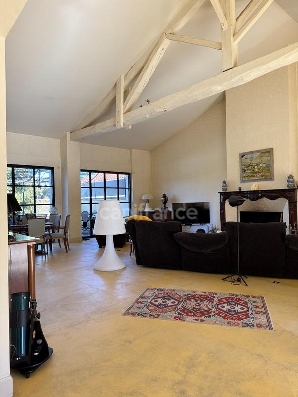 Maison - 295 m² - 7 pièces