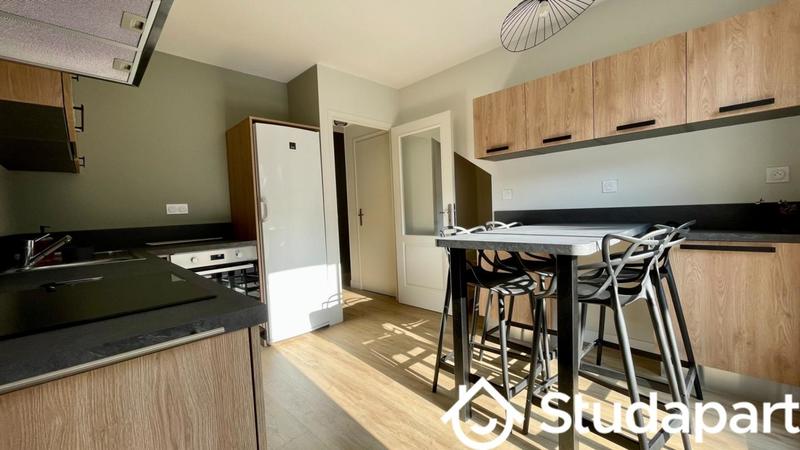 Chambre - 11 m² - 1 pièce