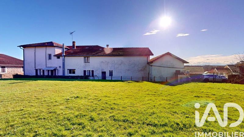 Maison - 216 m² - 8 pièces