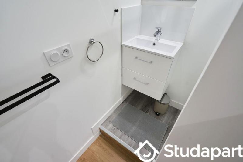 Chambre - 13 m² - 1 pièce