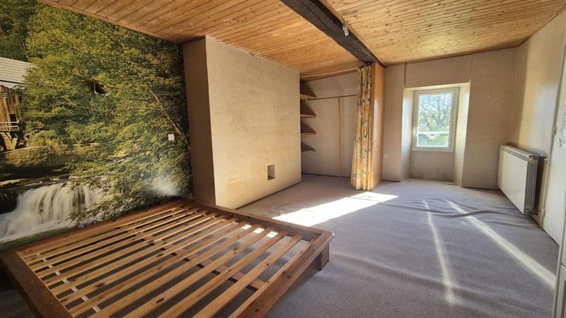 Maison - 239 m² - 8 pièces