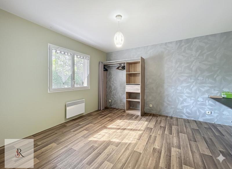 Maison - 214 m² - 7 pièces