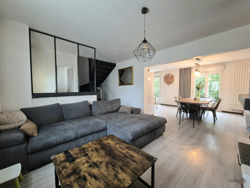 Maison - 120 m² - 7 pièces