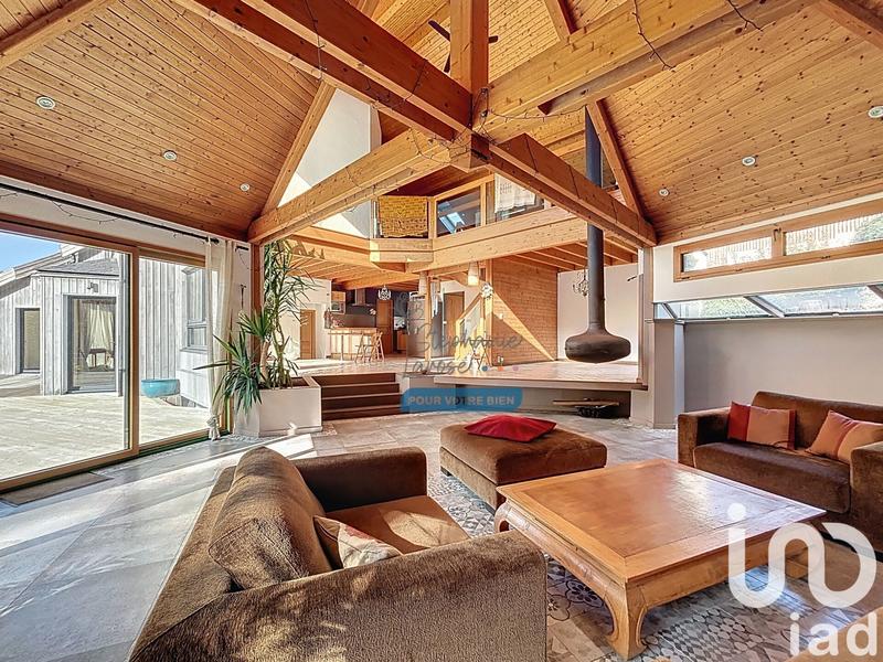 Maison de maîtres - 251 m² - 9 pièces