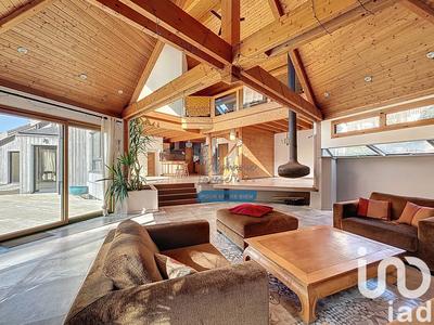 Maison de maîtres - 251 m² - 9 pièces