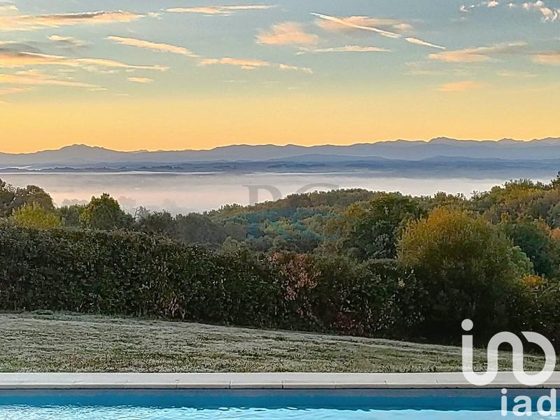 Maison - 203 m² - 5 pièces