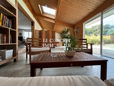 Maison - 185 m² - 5 pièces