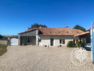 Maison ancienne - 214 m² - 8 pièces