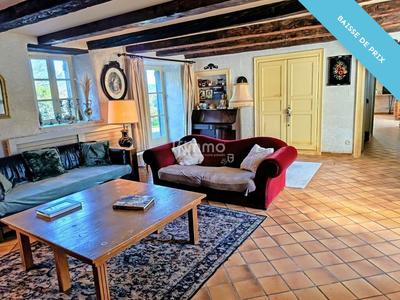 Propriété - 312 m² - 11 pièces