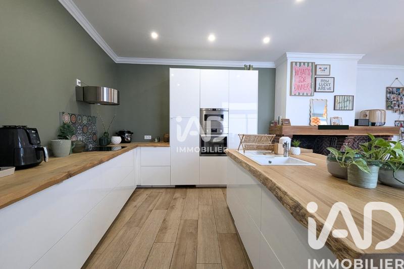 Maison de ville - 220 m² - 8 pièces