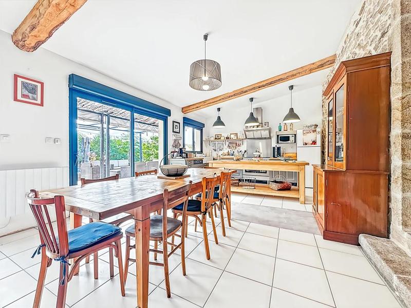 Maison en pierre - 140 m² - 5 pièces