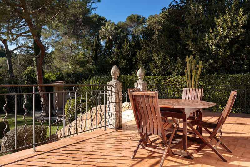 Propriété - 217 m² - 5 pièces