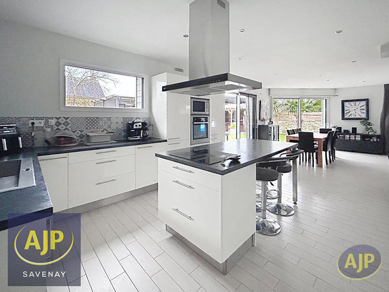 Maison - 138 m² - 6 pièces