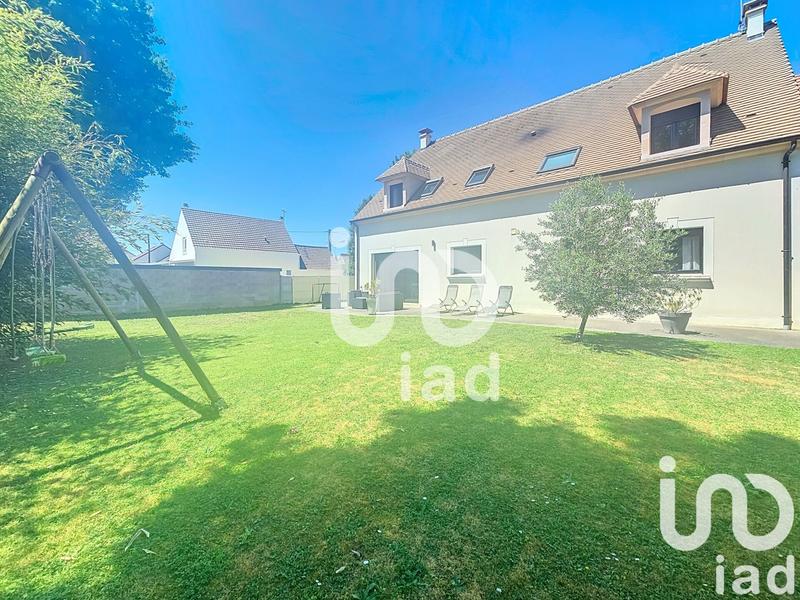 Maison - 252 m² - 8 pièces