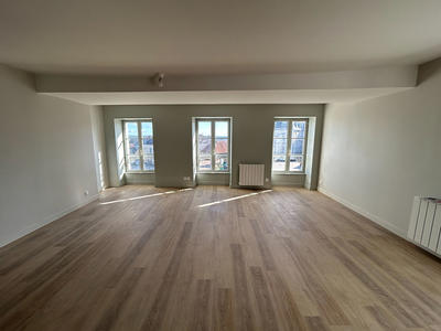 Appartement - 80 m² - 3 pièces