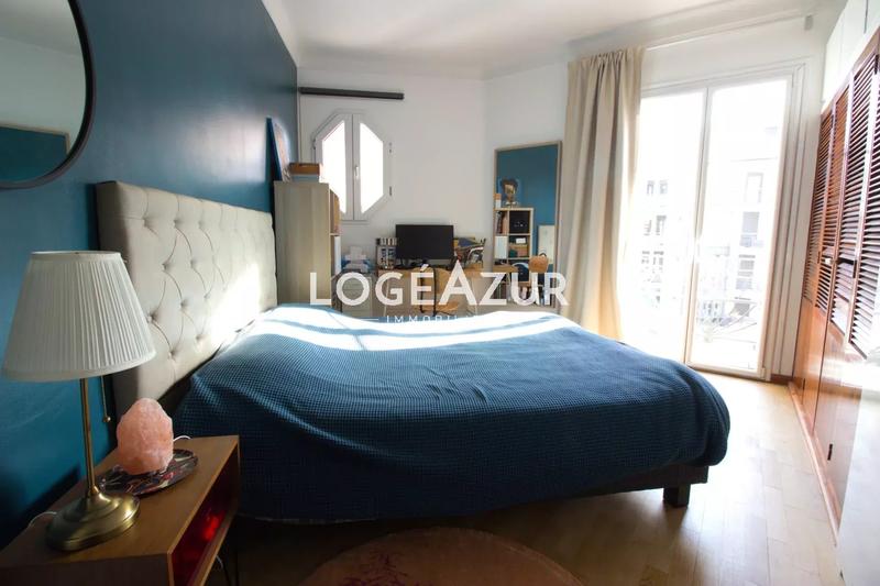 Appartement - 100 m² - 4 pièces