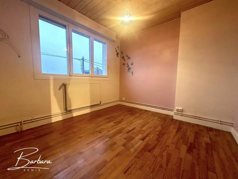 Maison - 74 m² - 5 pièces