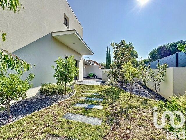 Maison de maîtres - 280 m² - 10 pièces