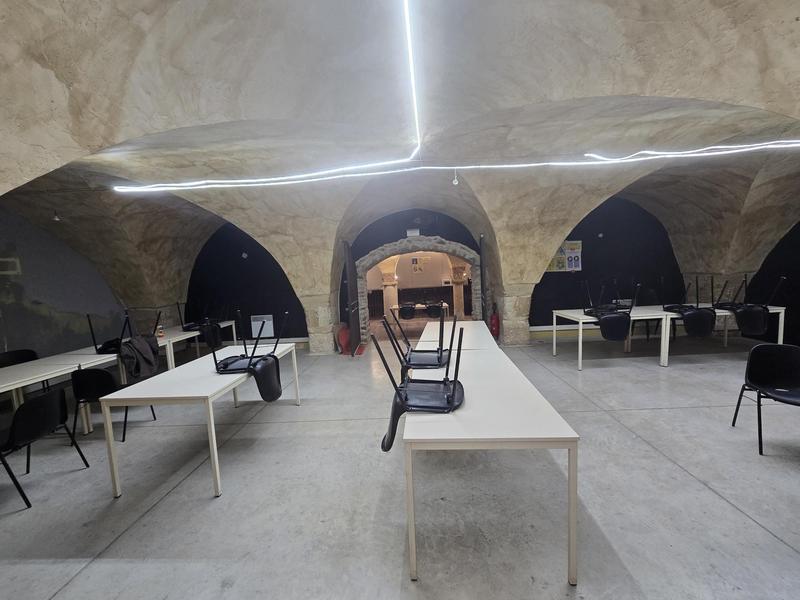 Local commercial - 607 m²