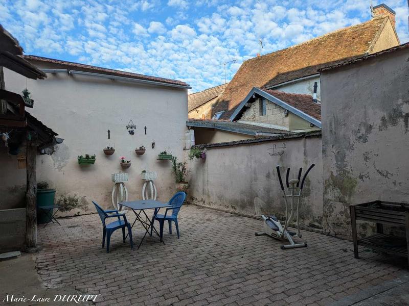 Maison - 160 m² - 8 pièces