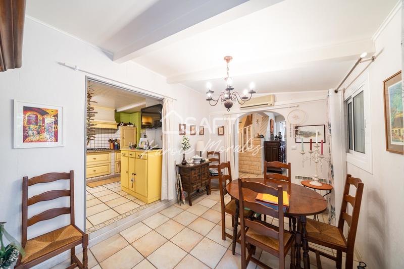 Maison - 240 m² - 6 pièces