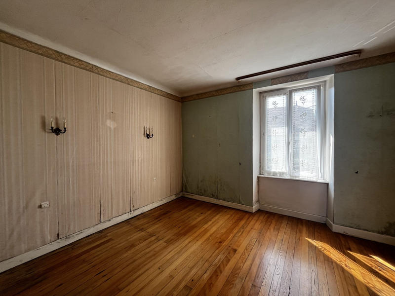 Maison - 159 m² - 7 pièces