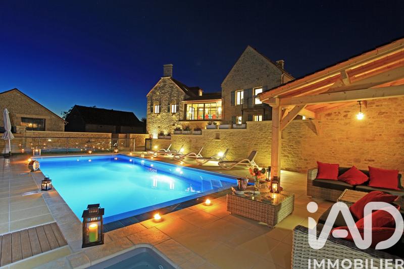 Maison - 760 m² - 21 pièces