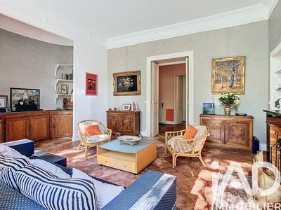 Maison - 465 m² - 12 pièces