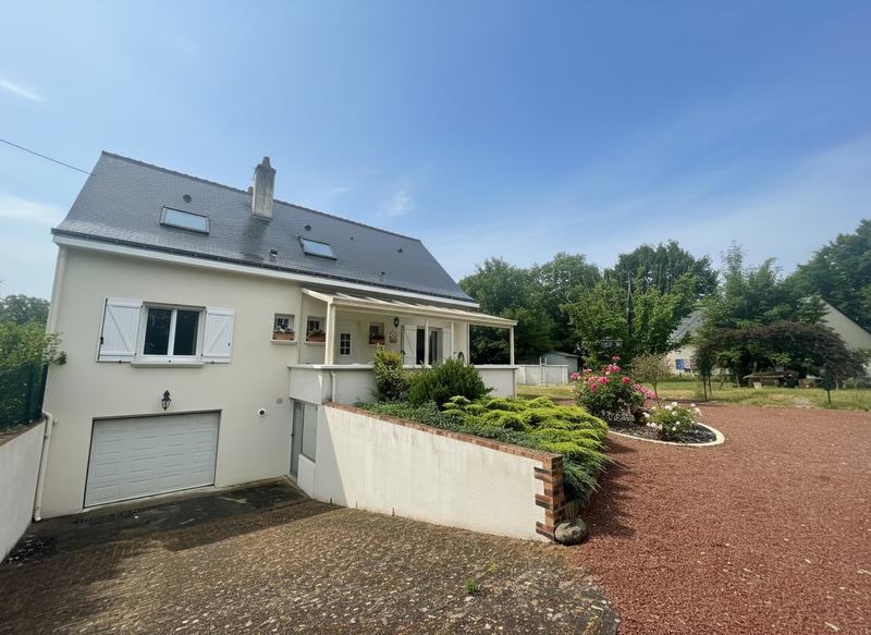 Maison - 168 m² - 8 pièces