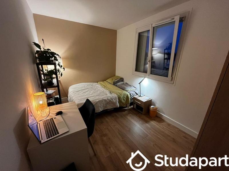 Chambre - 11 m² - 1 pièce