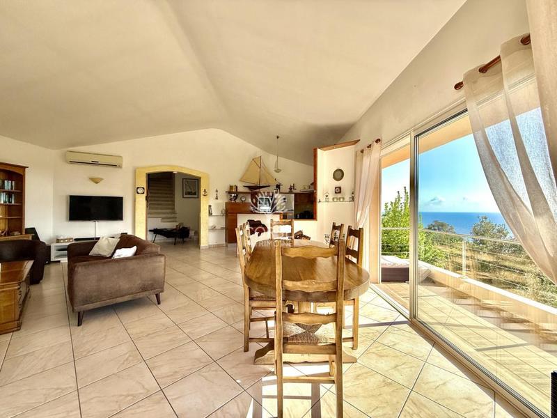 Villa - 185 m² - 5 pièces