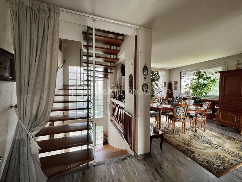 Maison d'architecte - 212 m² - 7 pièces