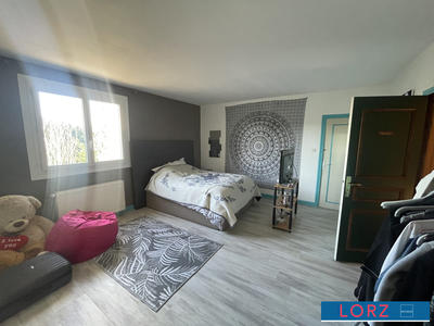 Maison traditionnelle - 327 m² - 8 pièces