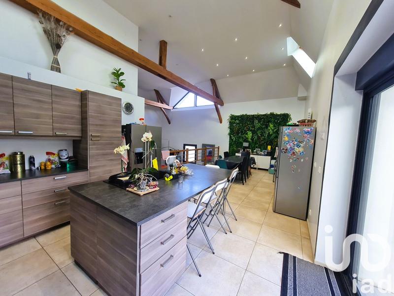 Maison - 187 m² - 8 pièces