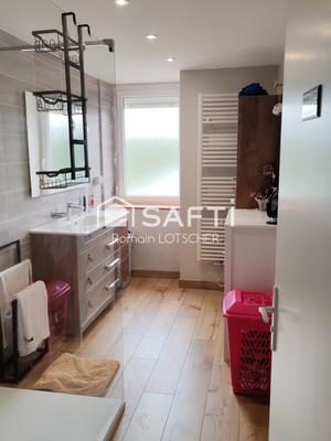 Maison - 240 m² - 6 pièces