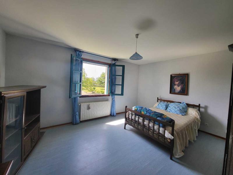 Maison - 200 m² - 7 pièces