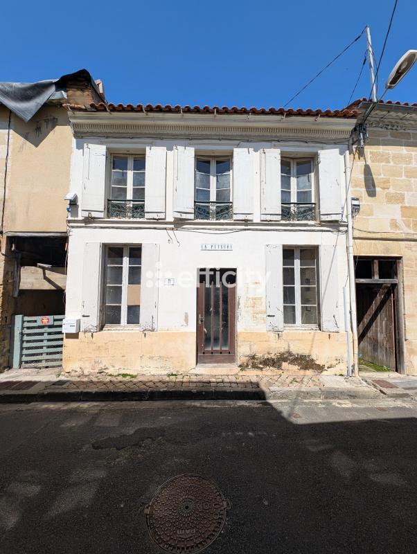 Immeuble - 220 m² - 12 pièces