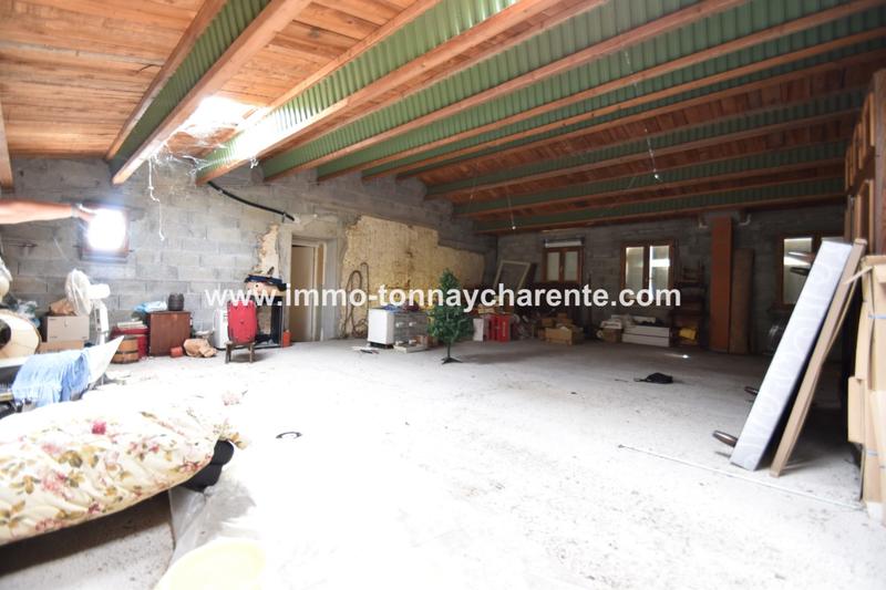 Maison - 303 m² - 12 pièces