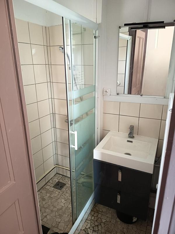 Maison - 98 m² - 11 pièces