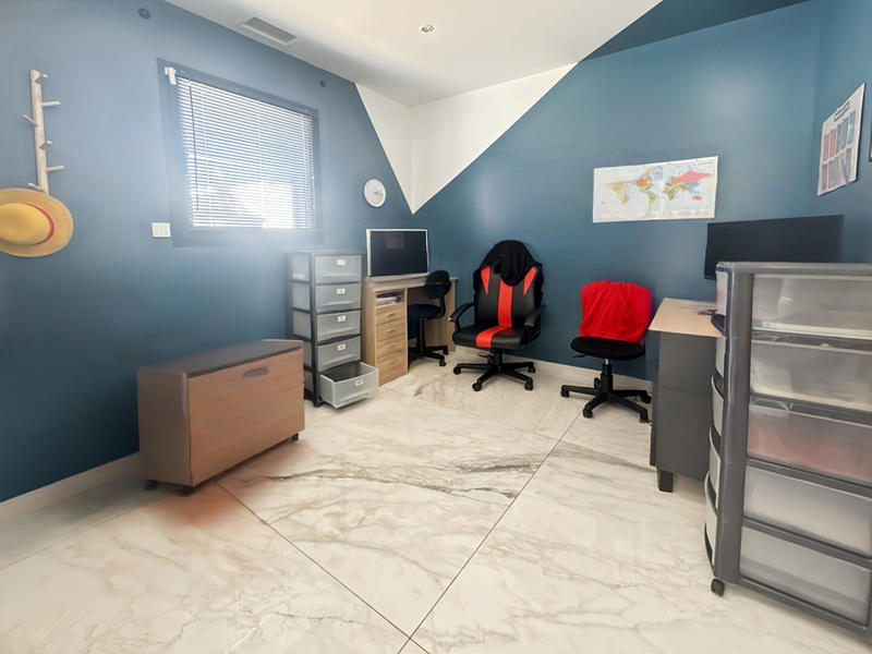 Maison - 105 m² - 5 pièces