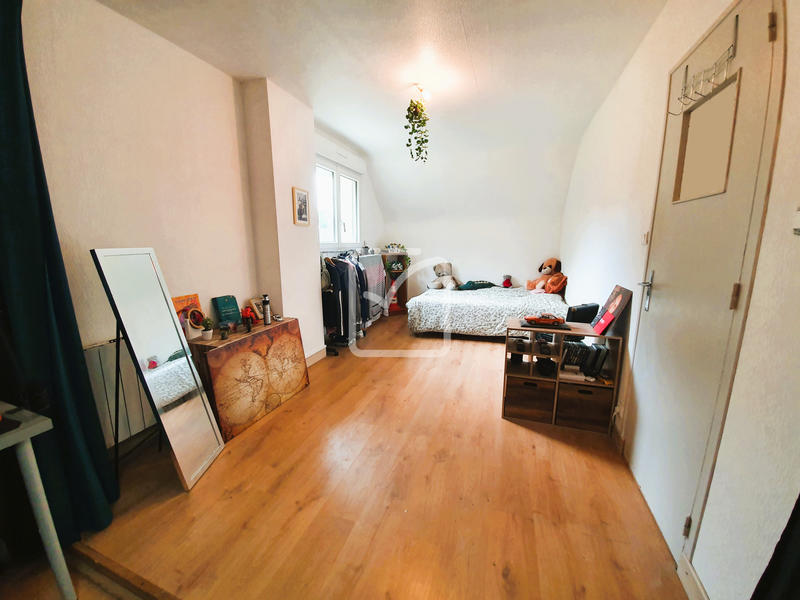 Maison - 145 m² - 7 pièces