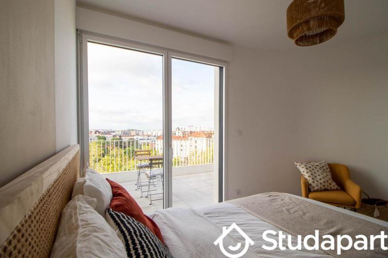 Chambre - 10 m² - 1 pièce