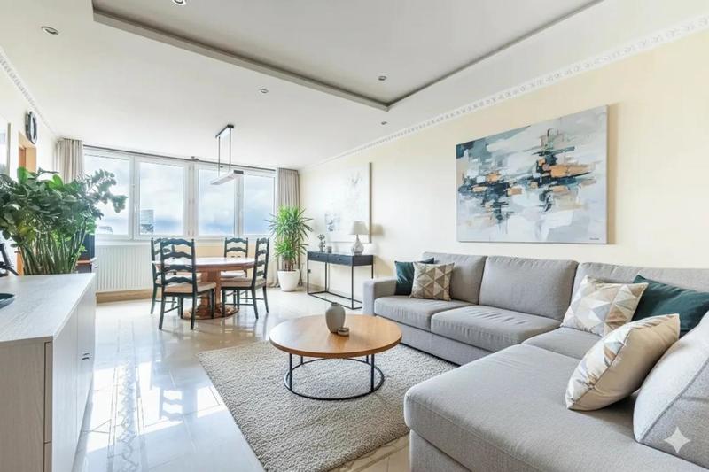 Appartement - 96 m² - 5 pièces