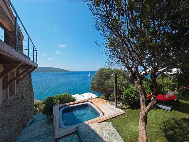 Villa - 371 m² - 11 pièces