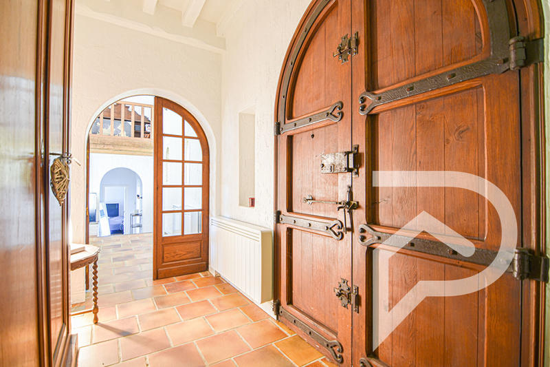 Maison - 185 m² - 6 pièces