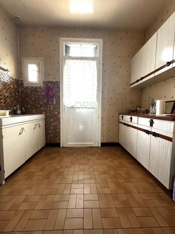 Maison - 270 m² - 5 pièces